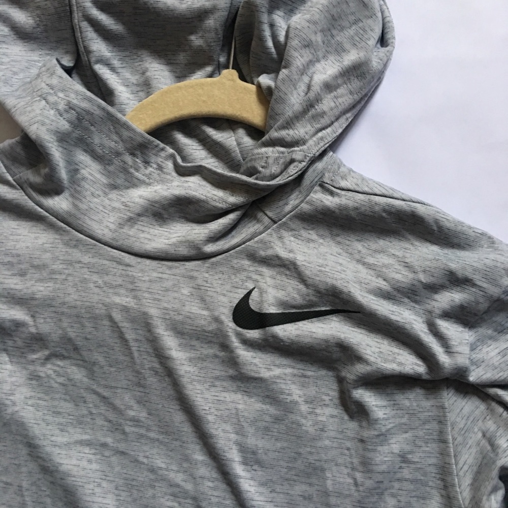 Nike - Picture 2 of 3
